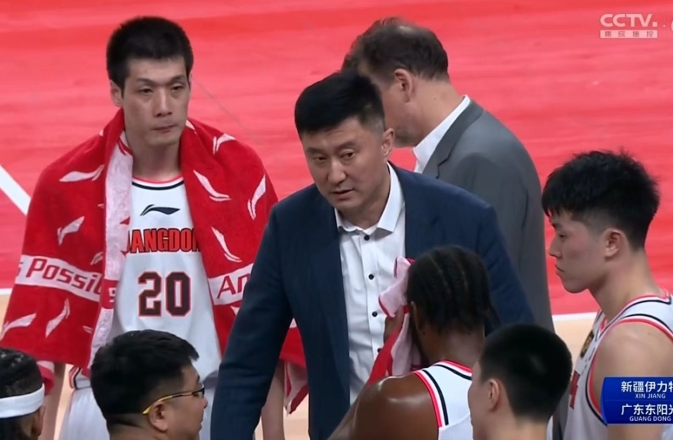 是CBA联, https, 萨林杰在北