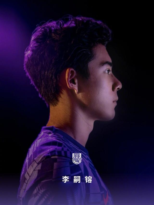 主教练于根, 轮换